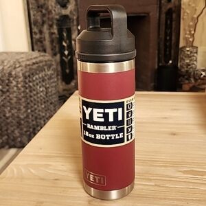Yeti Rambler 18oz Bottle Harvest Red